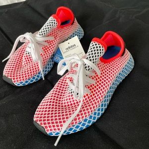Adidas deerupt running shoe